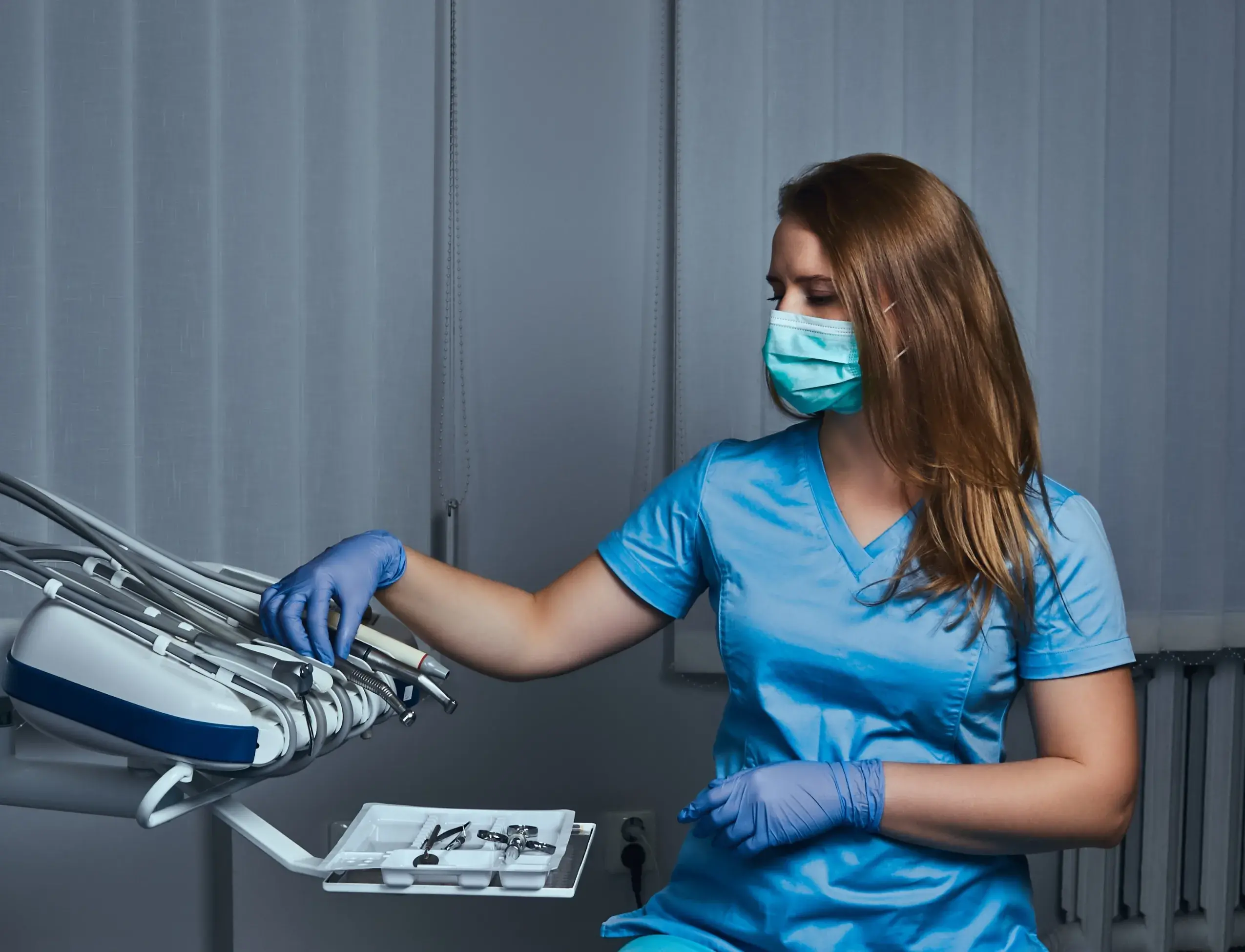 Chinese or Kiwi dental assistant